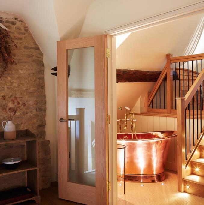 Dawn At The Sun Inn Felmersham, Our Signature Duplex Suite Sharnbrook Exterior photo